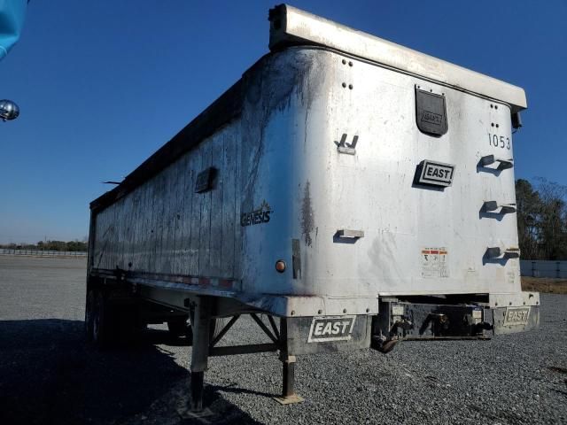 2021 East Manufacturing Trailer