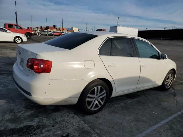 2005 Volkswagen New Jetta 2.5L Option Package 1