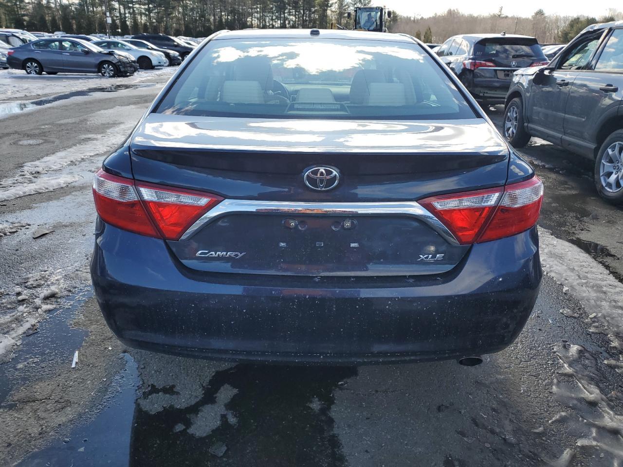 2017 Toyota Camry le