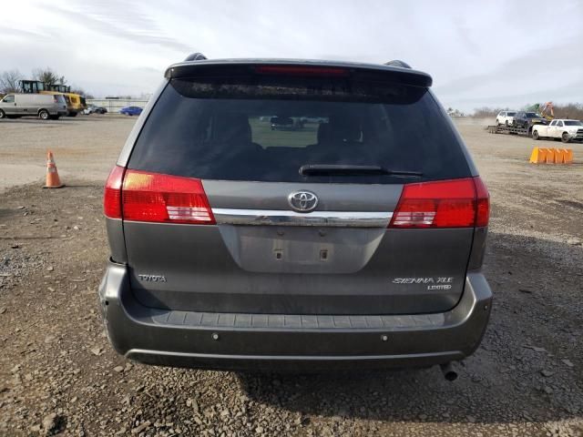 2004 Toyota Sienna XLE