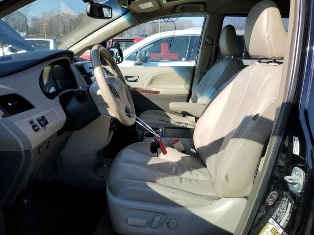 2014 Toyota Sienna XLE