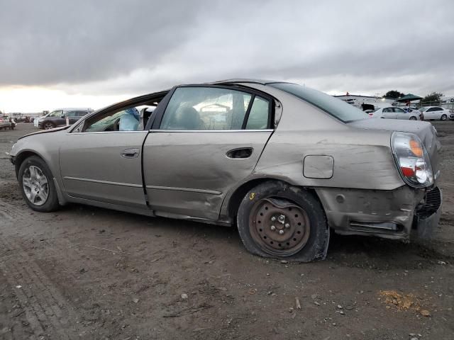 2004 Nissan Altima Base