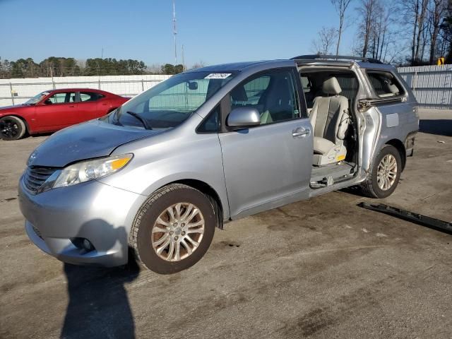 2012 Toyota Sienna XLE