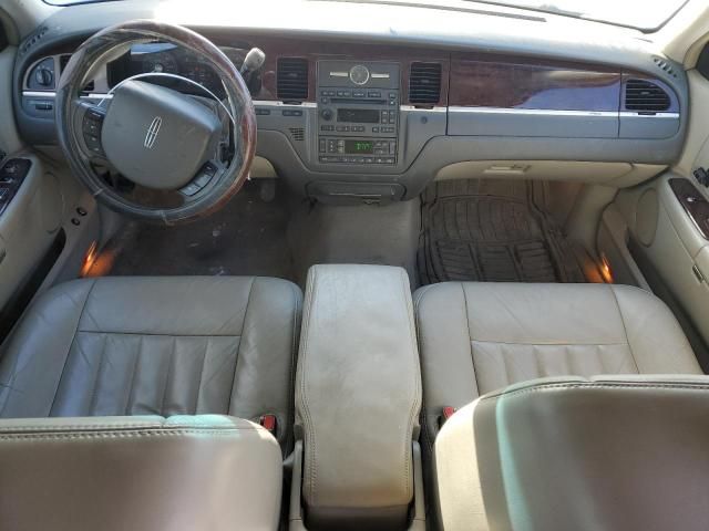 2007 Lincoln Town Car Signature