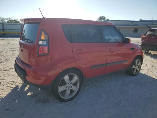 2010 KIA Soul +