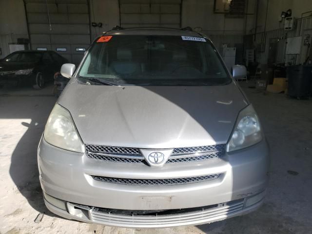 2004 Toyota Sienna XLE