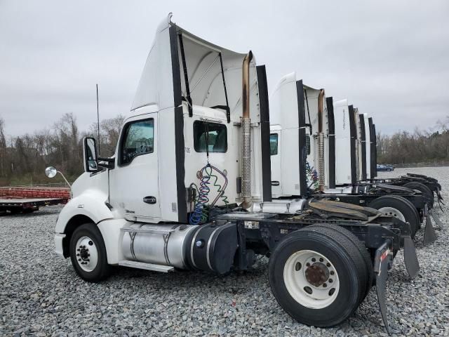 2014 Kenworth Construction T680