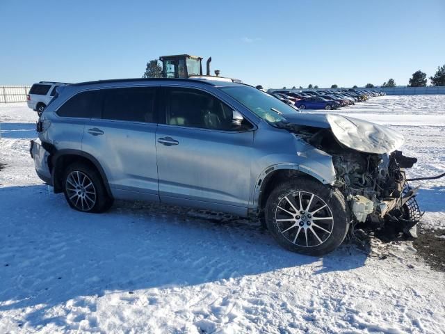 2017 Toyota Highlander SE