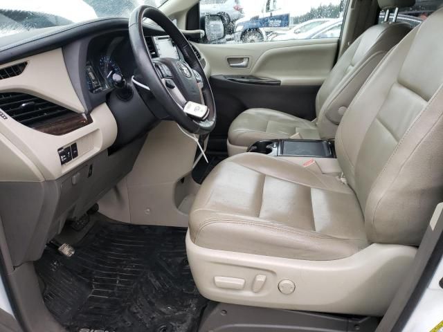 2018 Toyota Sienna XLE