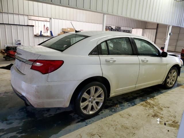 2013 Chrysler 200 Touring