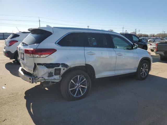 2019 Toyota Highlander SE