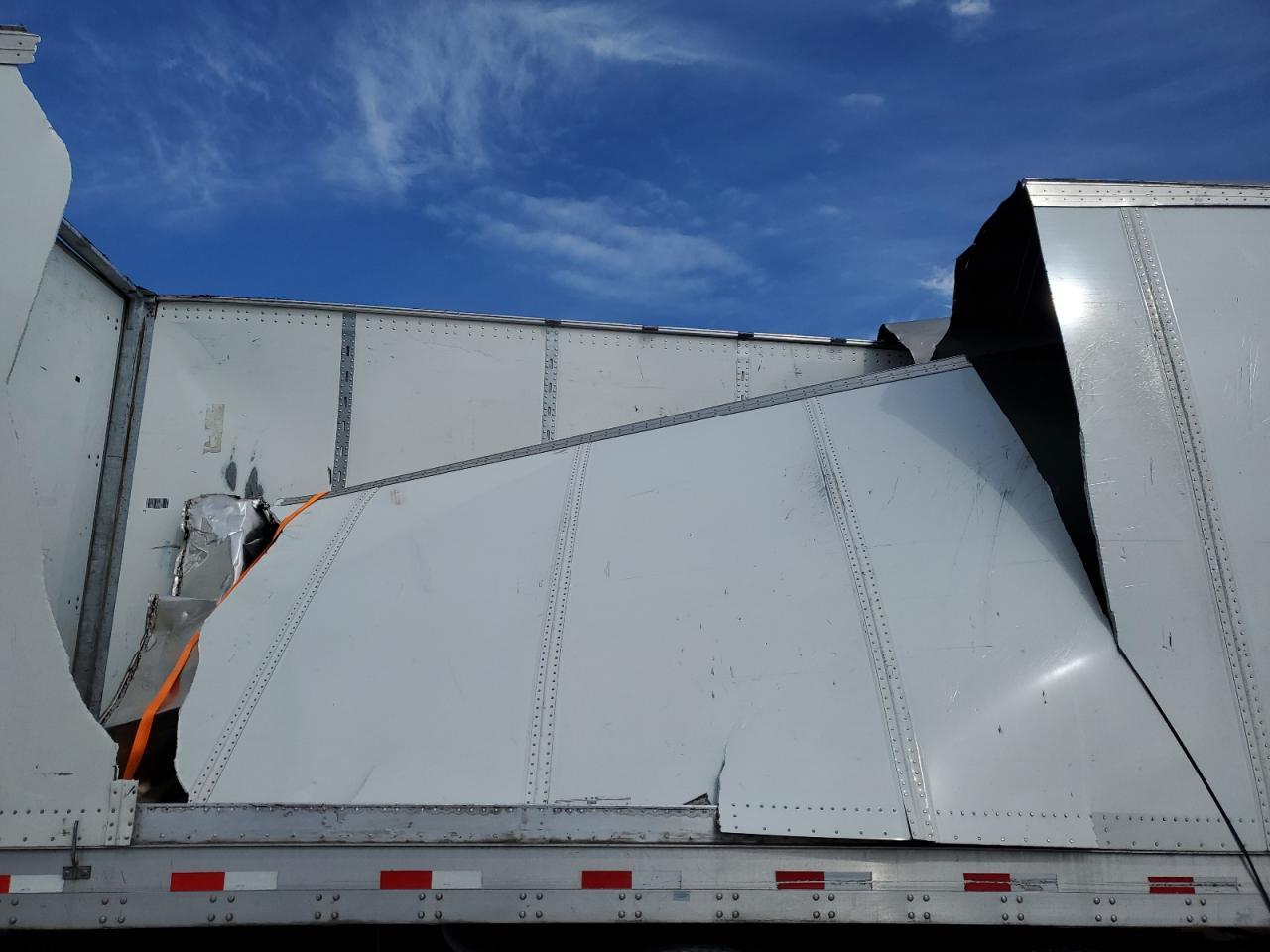 2022 Stoughton DRY Van Trailer