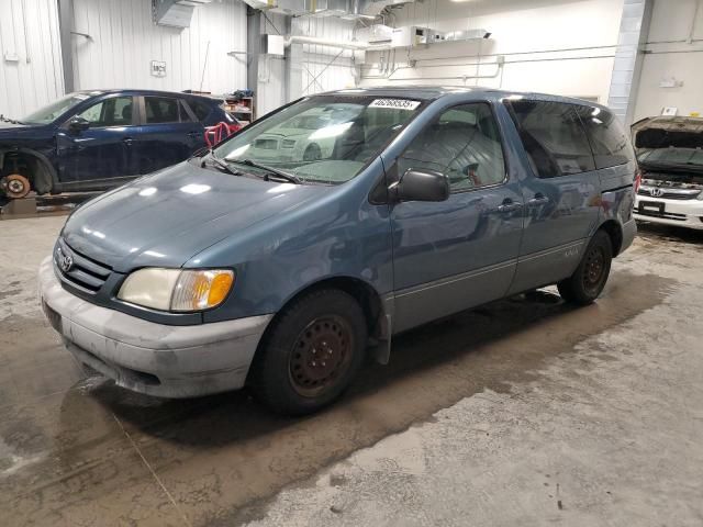 2003 Toyota Sienna CE