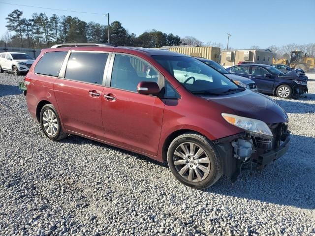 2013 Toyota Sienna XLE