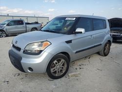 KIA Vehiculos salvage en venta: 2011 KIA Soul +