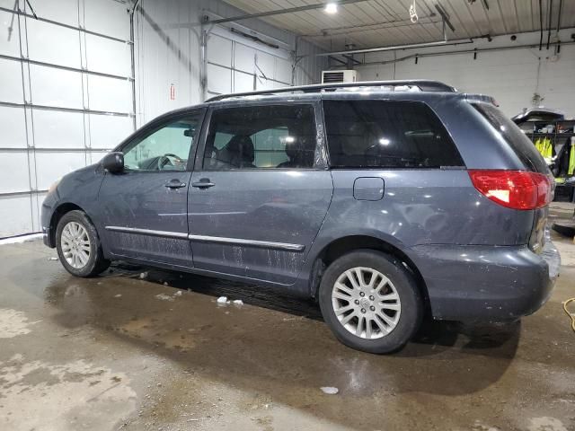 2009 Toyota Sienna XLE