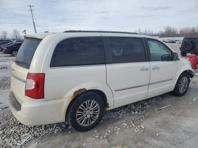 2013 Chrysler Town & Country Touring L