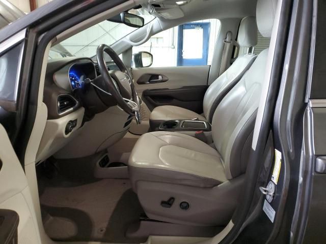 2017 Chrysler Pacifica Touring L Plus