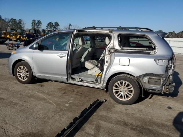 2012 Toyota Sienna XLE