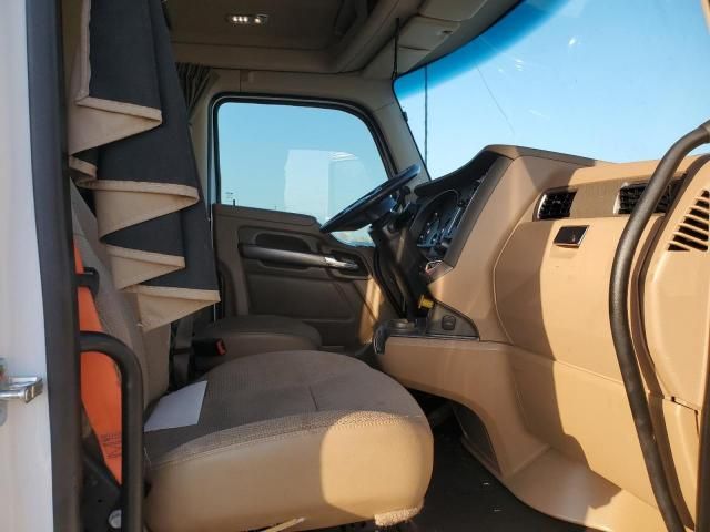 2019 Kenworth T680 Semi Truck