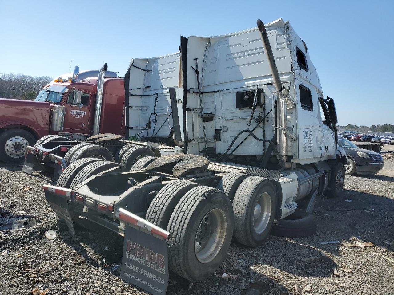 2020 Volv O VN Semi Truck