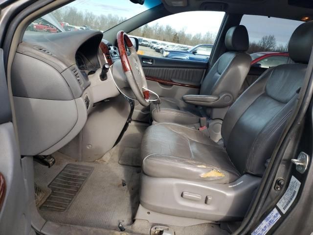 2004 Toyota Sienna XLE