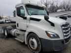 2019 Freightliner Cascadia Semi Truck