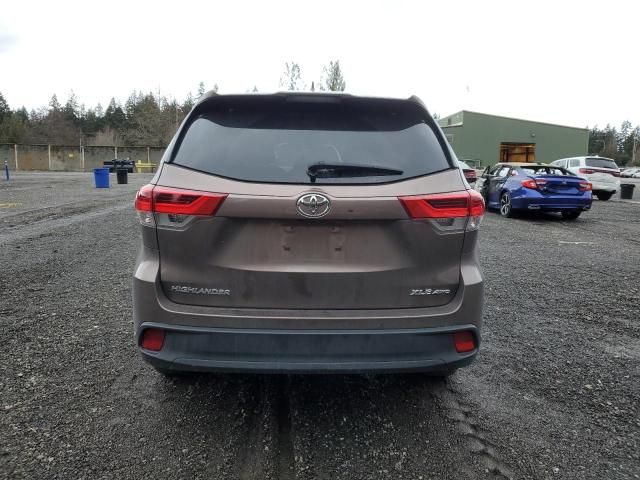 2019 Toyota Highlander SE