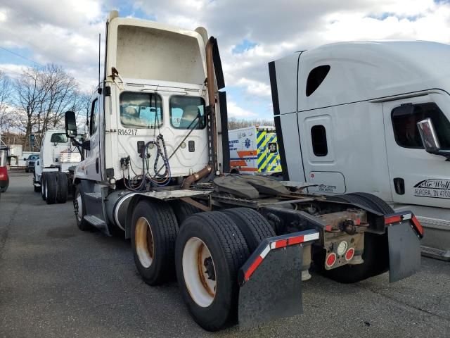 2015 Freightliner Cascadia 125