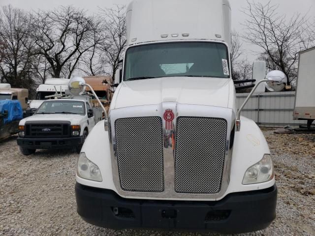 2013 Kenworth Construction T680