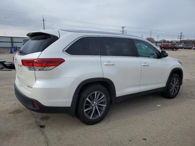 2019 Toyota Highlander SE