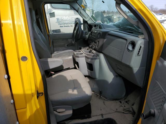 2016 Ford Econoline E350 Super Duty Cutaway Van