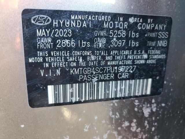 2023 Genesis G80 Base