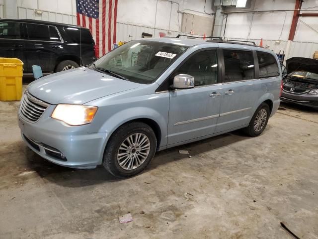 2013 Chrysler Town & Country Touring L