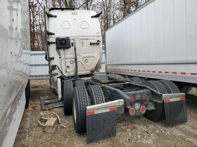 2021 Freightliner Cascadia Semi Truck
