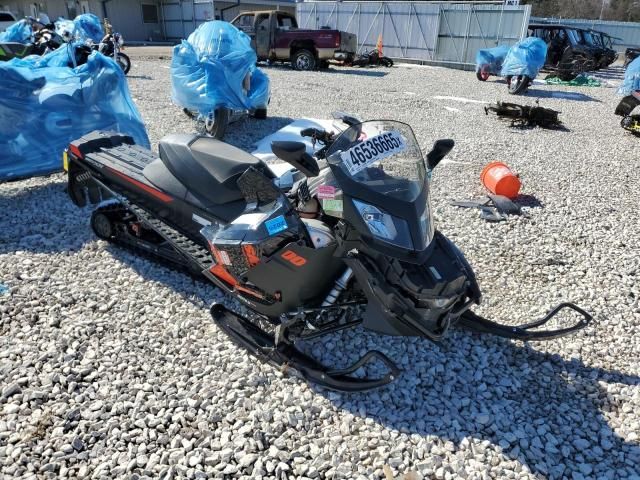 2015 Skidoo 2015 Skidoo Snowmobile