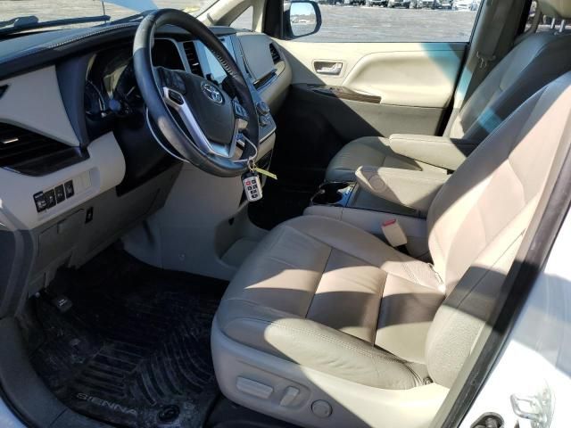 2017 Toyota Sienna XLE