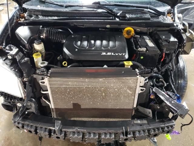 2014 Chrysler Town & Country Touring L