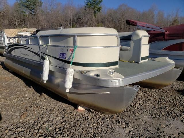 2008 Bennington Marine Boat