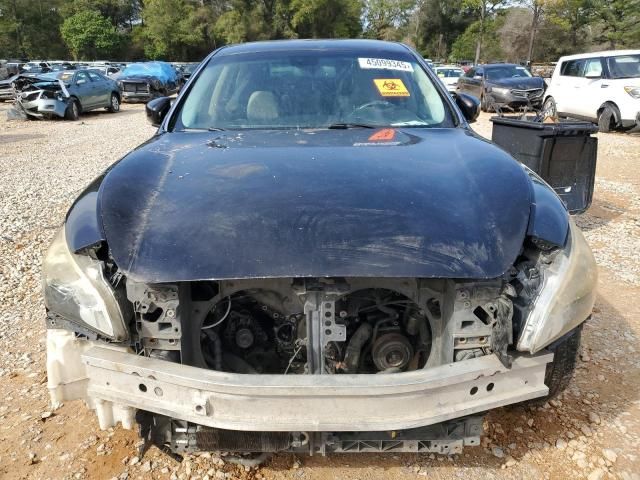 2011 Infiniti M56