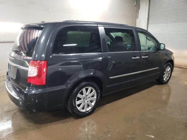 2011 Chrysler Town & Country Touring L