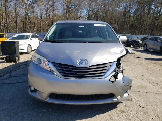 2012 Toyota Sienna XLE