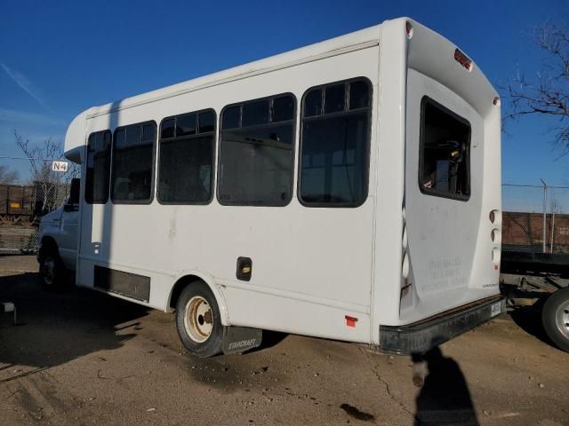 2016 Ford Econoline E350 Super Duty Cutaway Van