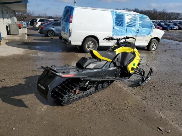 2021 Skidoo 2021 Skidoo Renegade