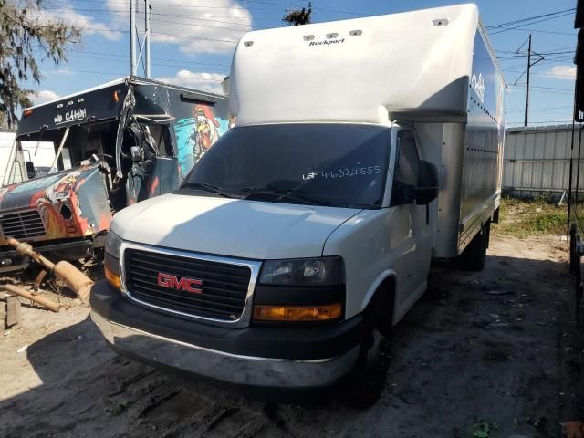 2022 GMC Savana Cutaway G3500
