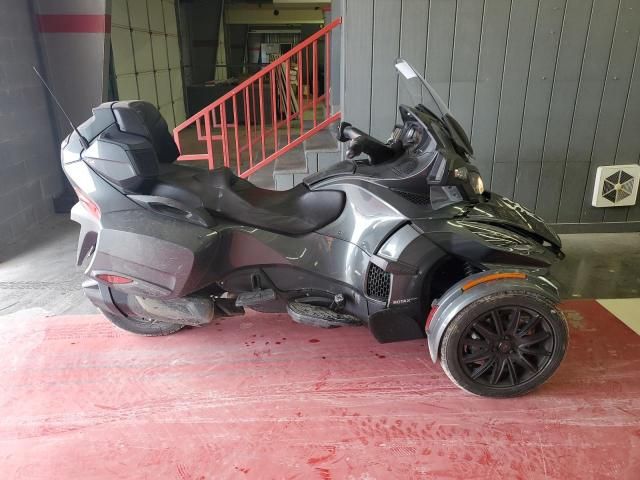 2018 Can-Am Spyder Roadster RT