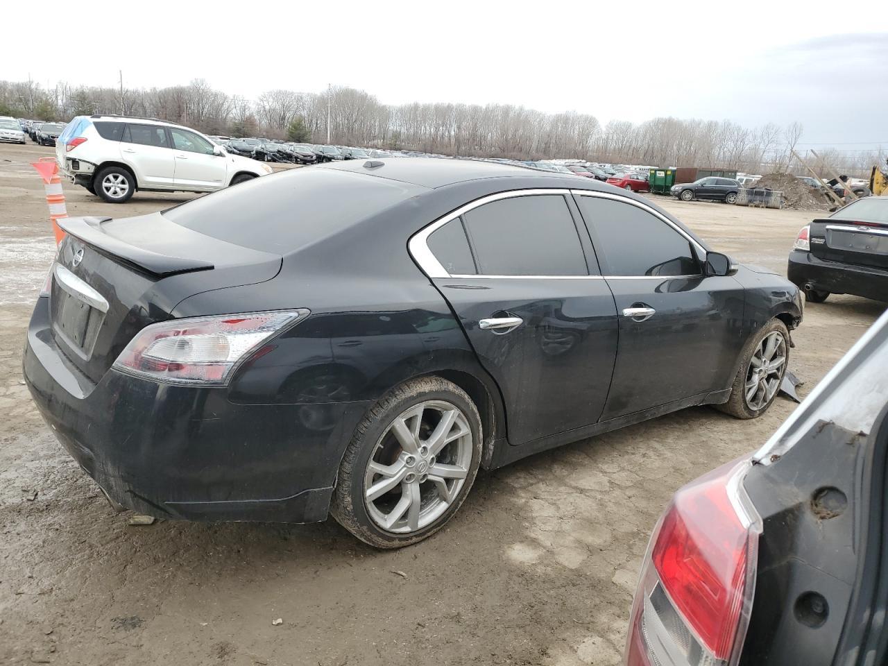 2012 Nissan Maxima s