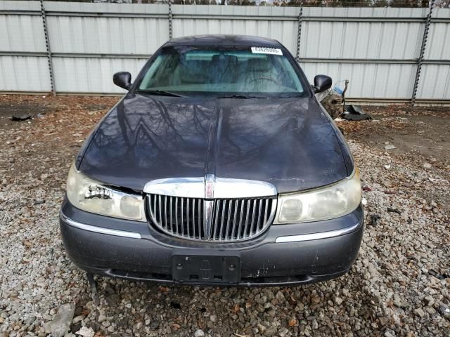 2001 Lincoln Town Car Signature