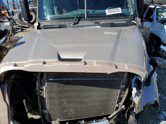 2016 Freightliner Cascadia 125 Semi Truck