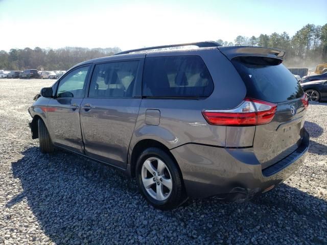 2016 Toyota Sienna LE